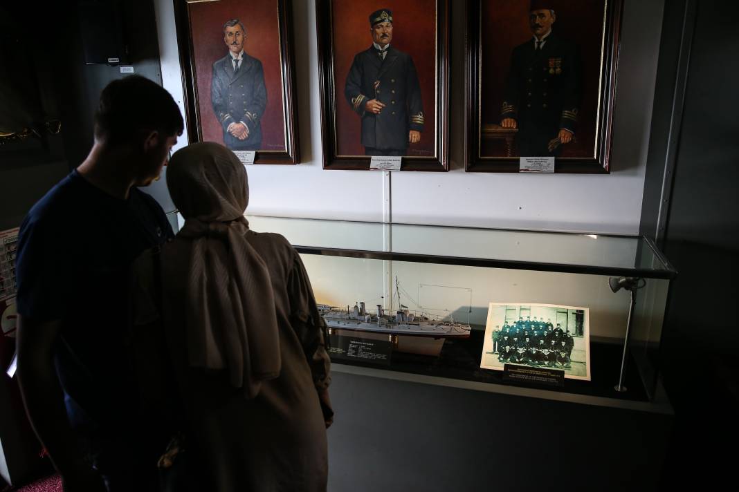 TCG Nusret Müze Gemisi Mersin'de 36